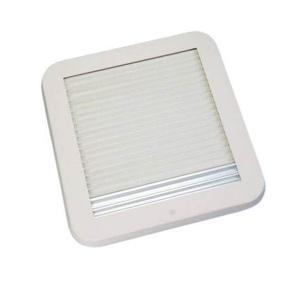 Hochwertiges Verdunkelungs-Plissee der Freucamp Dachhaube für effektiven Sonnenschutz.